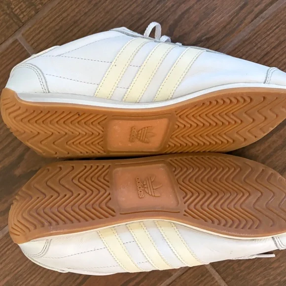 Women's Adidas Country OG White - Picture 3 of 6
